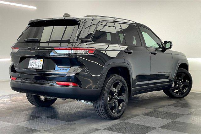 used 2024 Jeep Grand Cherokee car, priced at $40,795