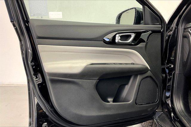 new 2026 Jeep Compass car, priced at $34,125