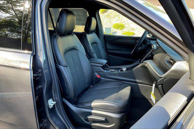 new 2025 Jeep Grand Cherokee L car, priced at $44,230
