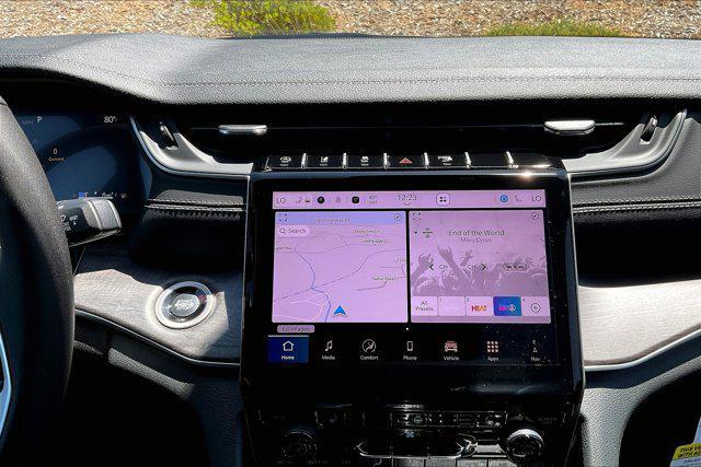 new 2025 Jeep Grand Cherokee car, priced at $45,415