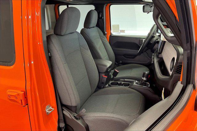new 2025 Jeep Wrangler car, priced at $42,475