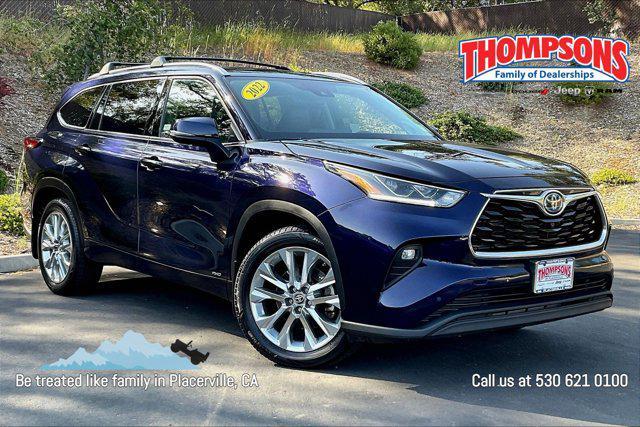 used 2022 Toyota Highlander Hybrid car, priced at $30,400
