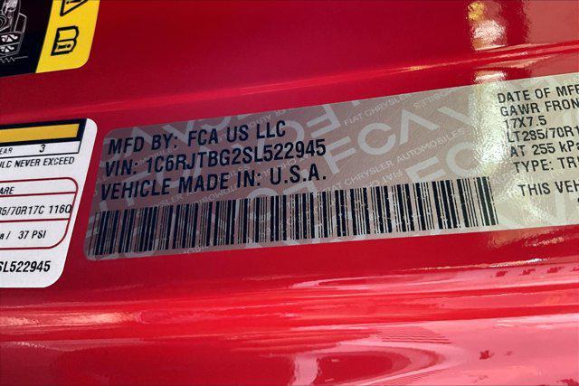 new 2025 Jeep Gladiator car, priced at $57,900