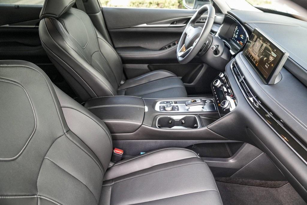 used 2025 INFINITI QX60 car, priced at $45,890