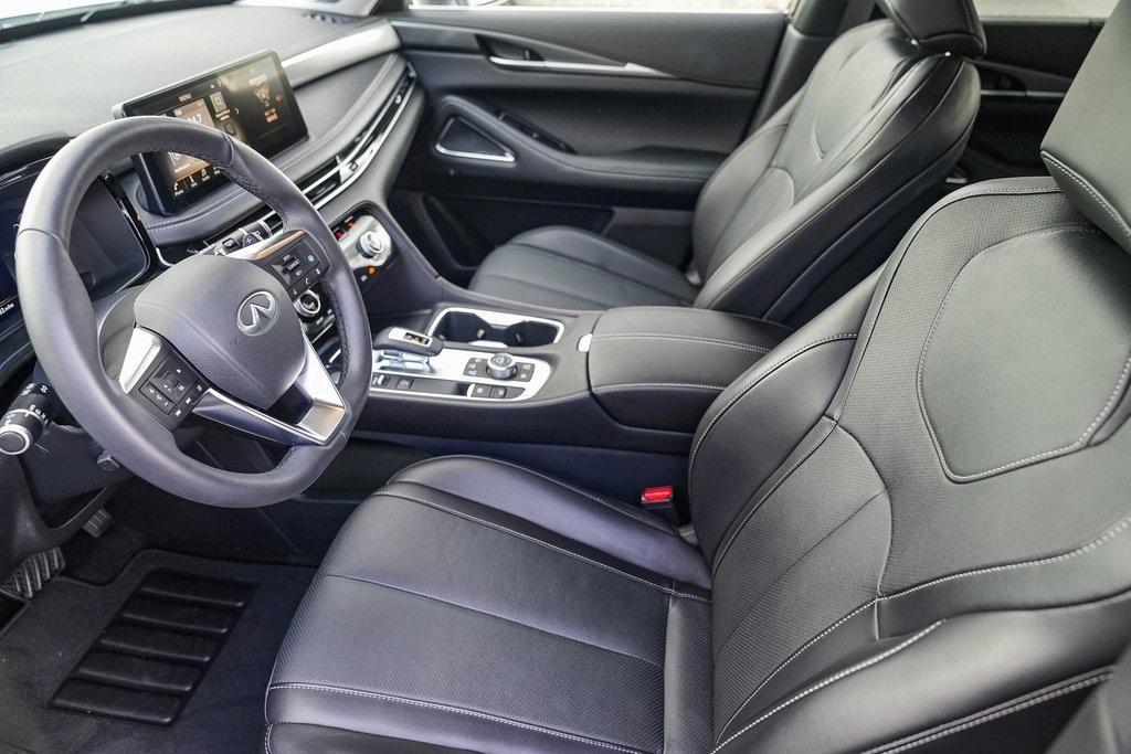 used 2025 INFINITI QX60 car, priced at $45,890