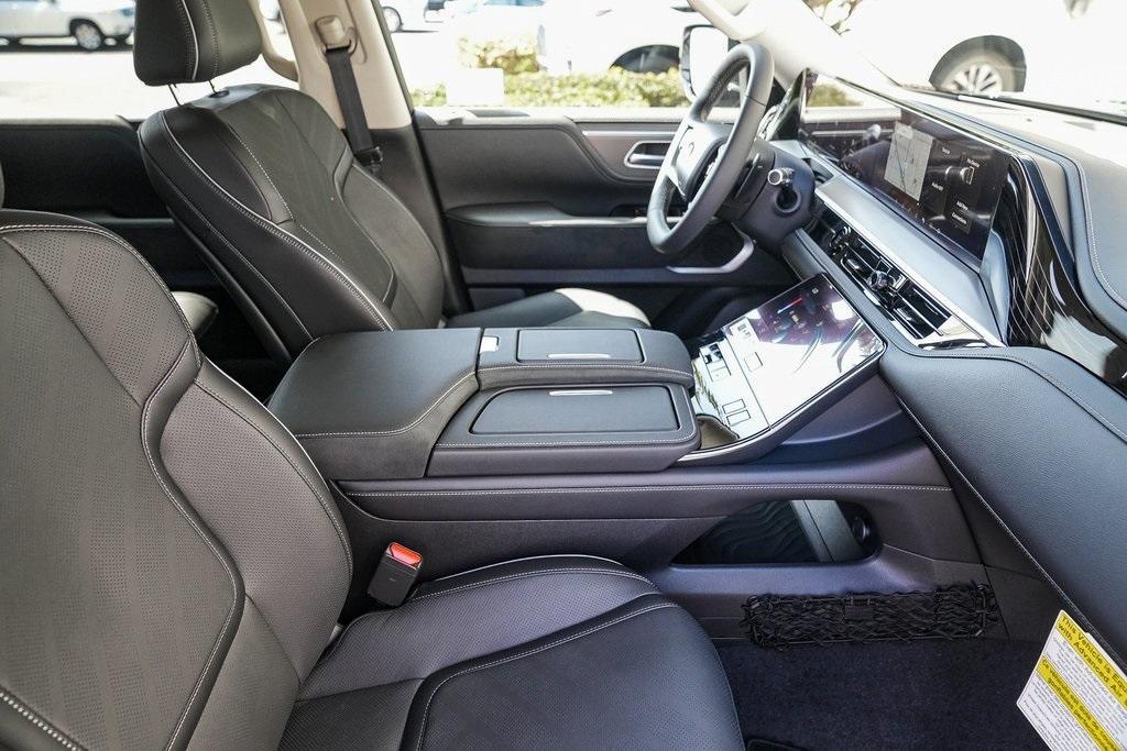 new 2026 INFINITI QX80 car, priced at $97,580