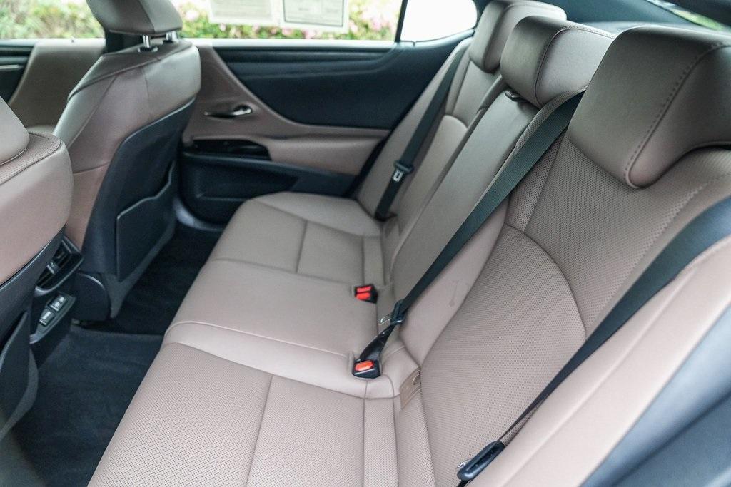 used 2022 Lexus ES 350 car, priced at $36,987