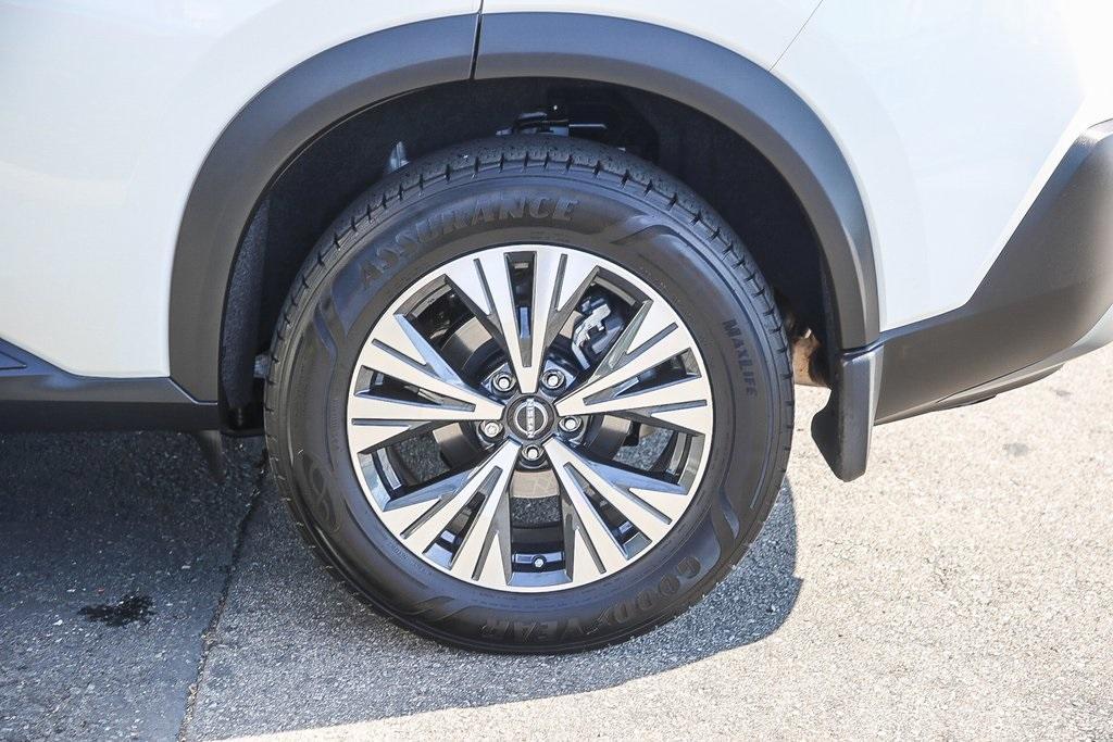 used 2023 Nissan Rogue car, priced at $21,053