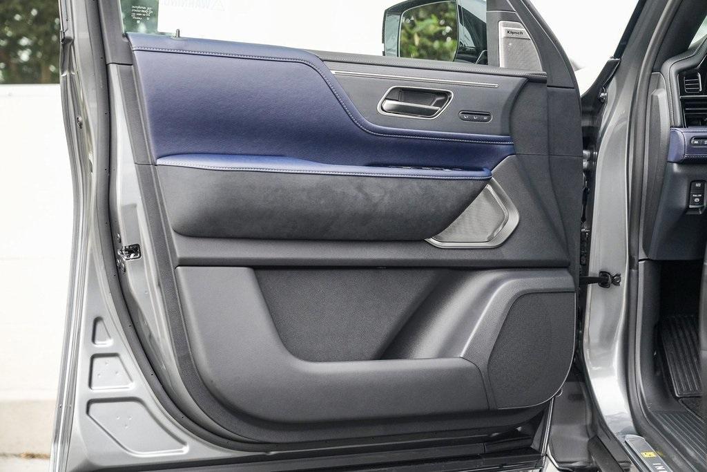 new 2026 INFINITI QX80 car, priced at $106,320