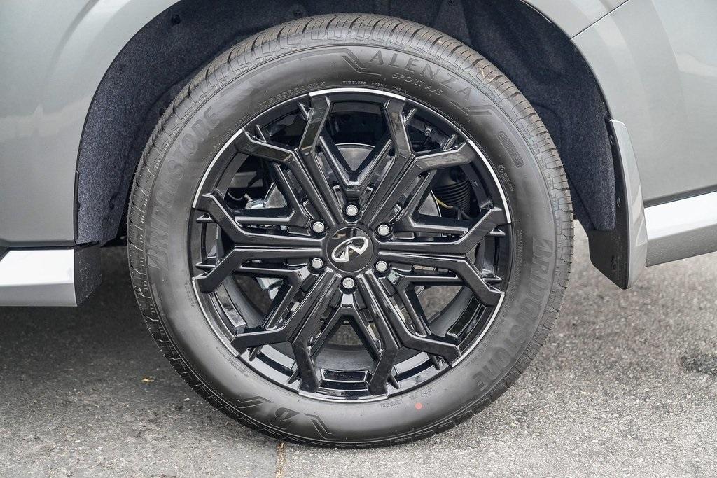 new 2026 INFINITI QX80 car, priced at $106,320