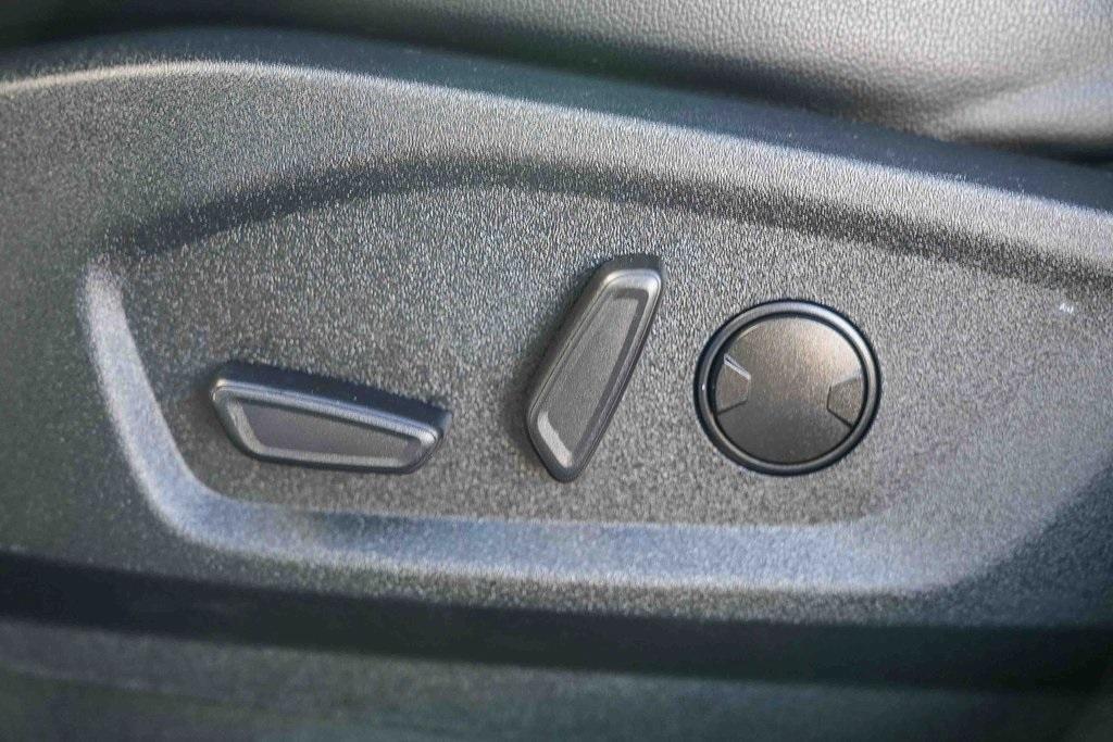 used 2021 Ford Edge car, priced at $22,587