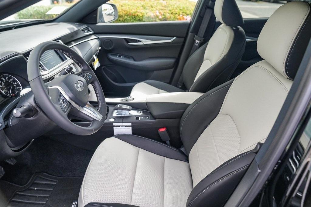 new 2025 INFINITI QX55 car, priced at $52,085