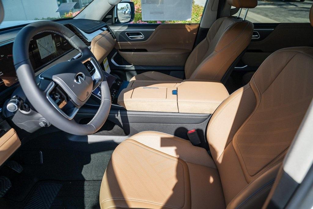 new 2025 INFINITI QX80 car, priced at $93,000