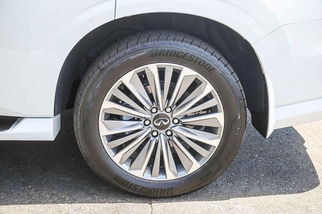 new 2026 INFINITI QX80 car, priced at $98,480