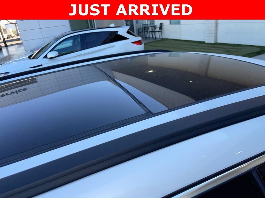 used 2023 Volvo XC60 car, priced at $29,987