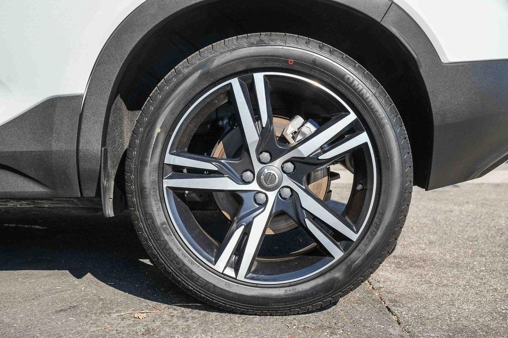 used 2022 Volvo XC40 car, priced at $28,387