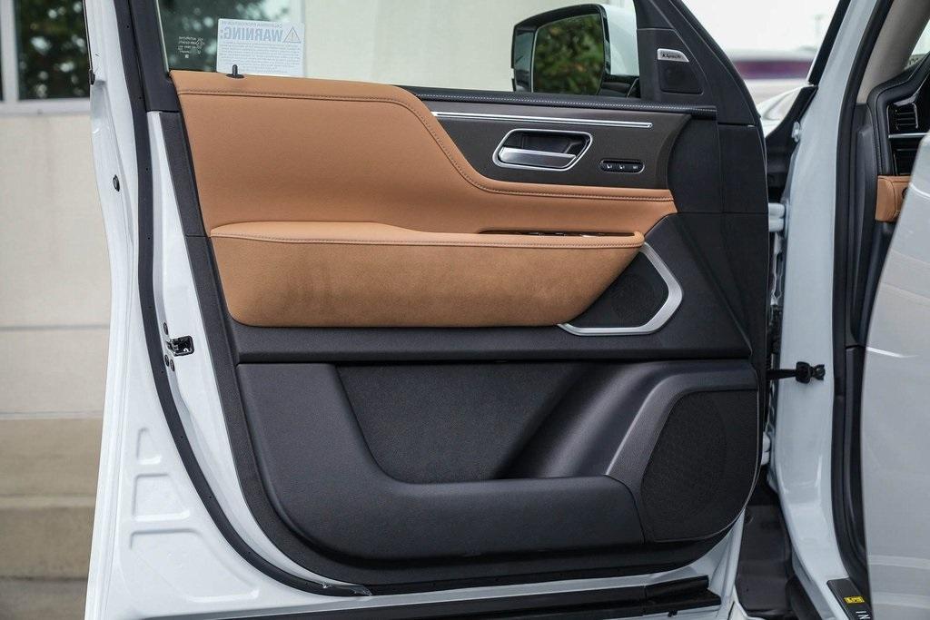 new 2026 INFINITI QX80 car, priced at $98,480