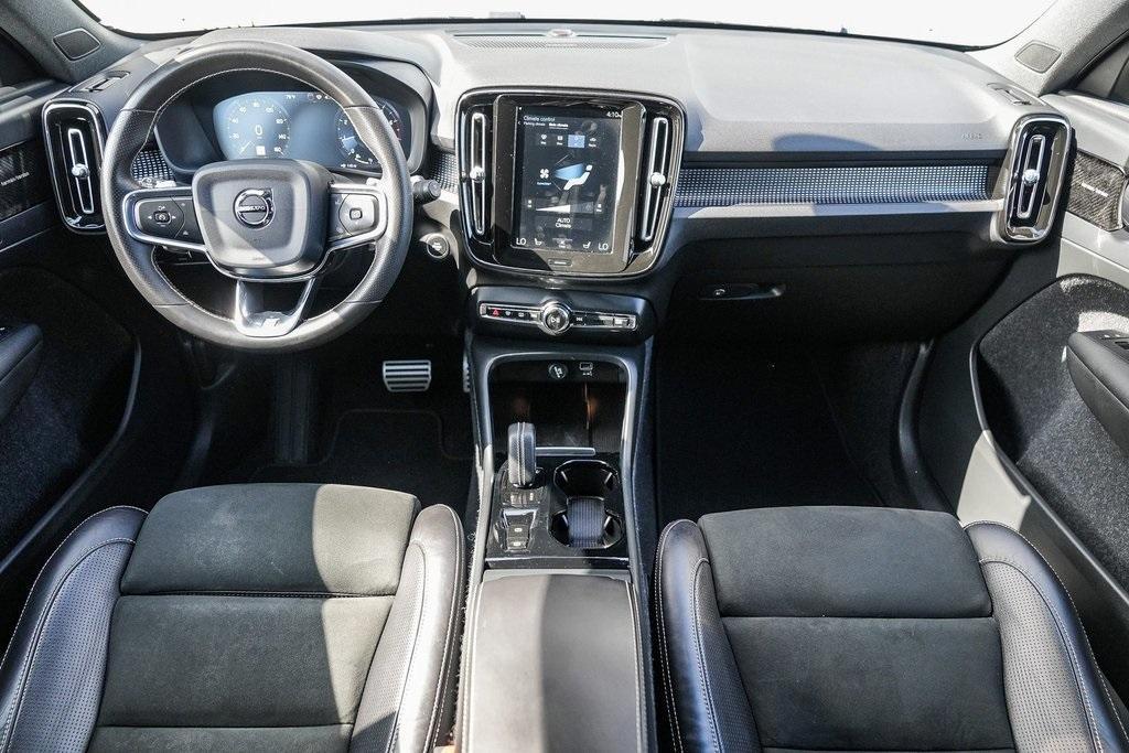 used 2020 Volvo XC40 car, priced at $26,387