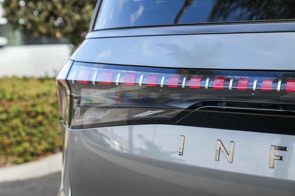 new 2026 INFINITI QX80 car, priced at $106,320