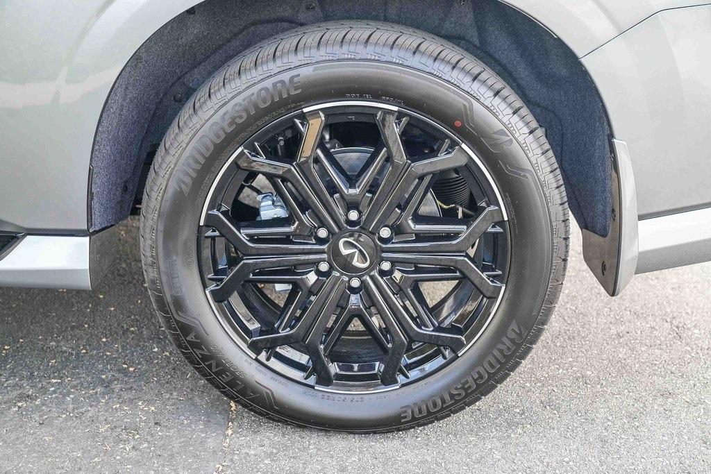 new 2026 INFINITI QX80 car, priced at $106,320