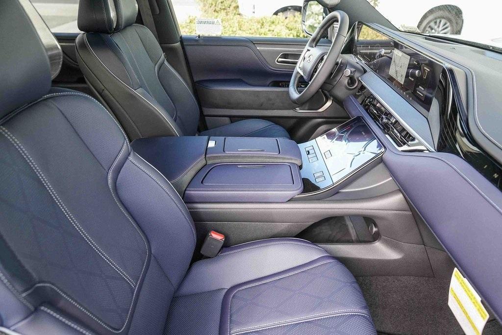 new 2026 INFINITI QX80 car, priced at $106,320