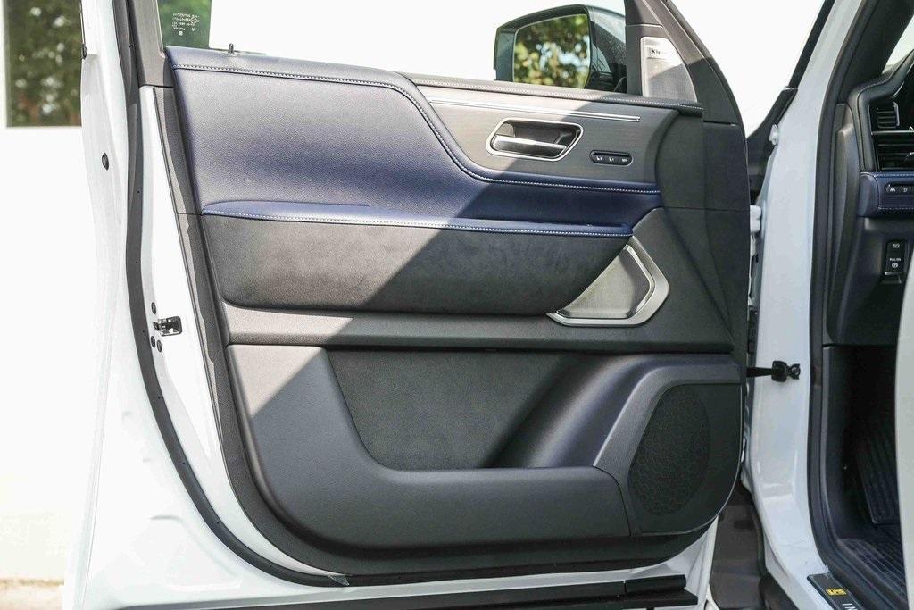 new 2026 INFINITI QX80 car, priced at $106,525