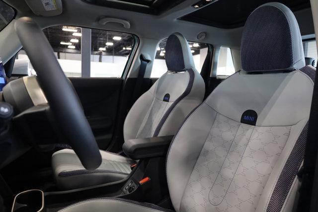 used 2025 MINI Hardtop car, priced at $33,900