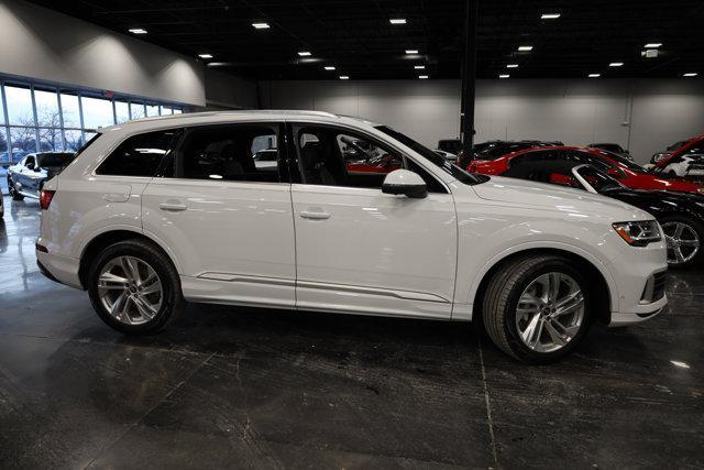 used 2021 Audi Q7 car, priced at $29,900