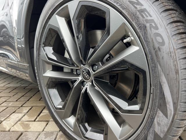 new 2025 Audi Q7 car, priced at $77,540