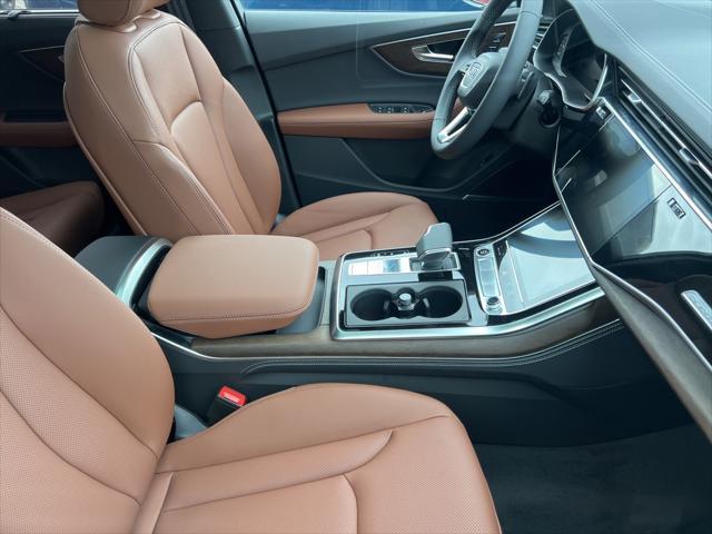 new 2025 Audi Q7 car, priced at $77,540