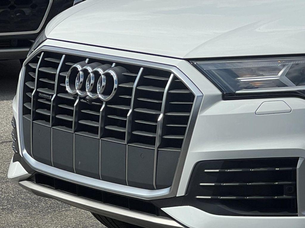 used 2021 Audi Q7 car, priced at $33,400