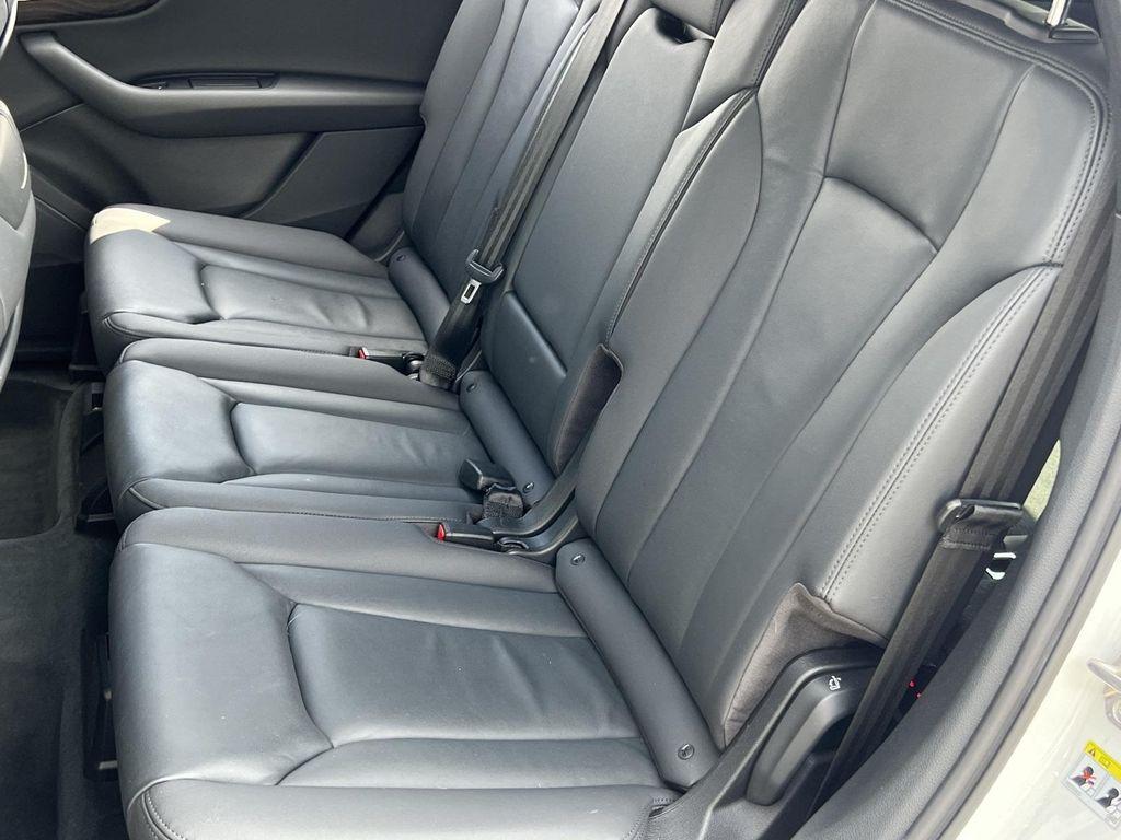 used 2021 Audi Q7 car, priced at $33,400
