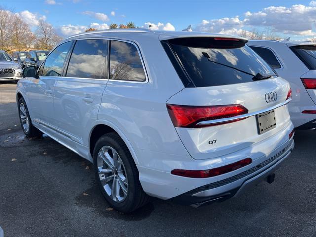 new 2025 Audi Q7 car, priced at $71,800