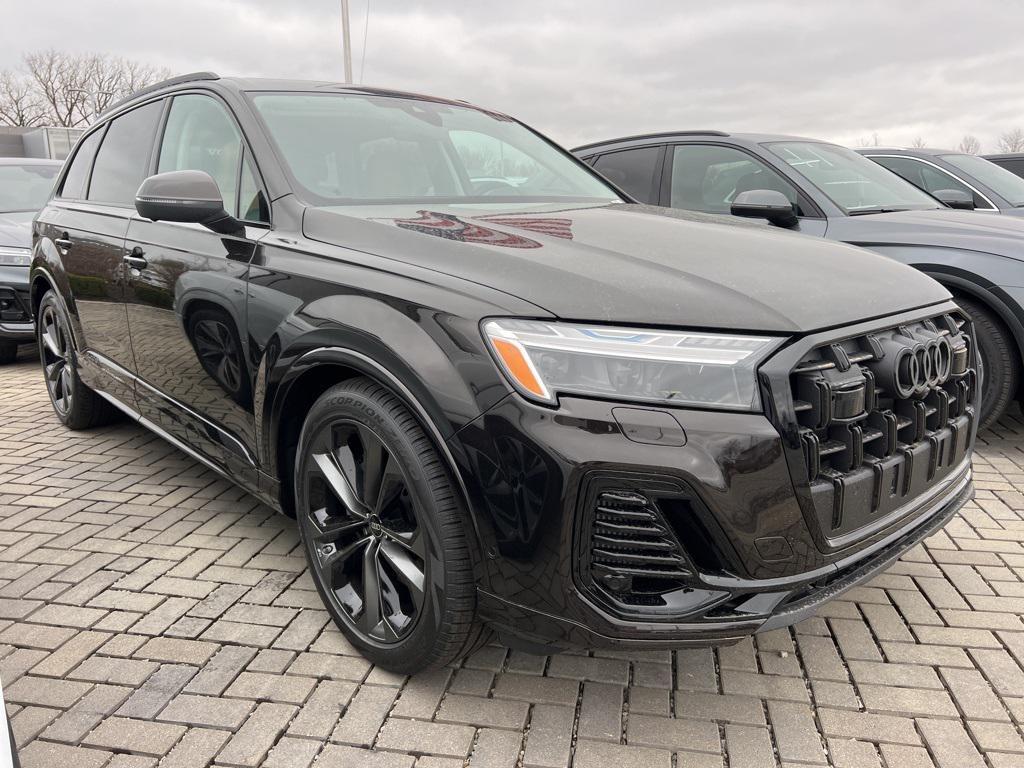 new 2025 Audi Q7 car, priced at $84,065