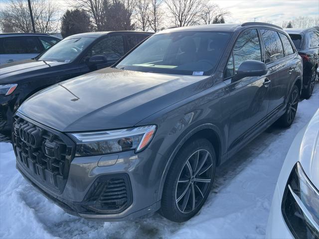 new 2025 Audi Q7 car, priced at $69,530