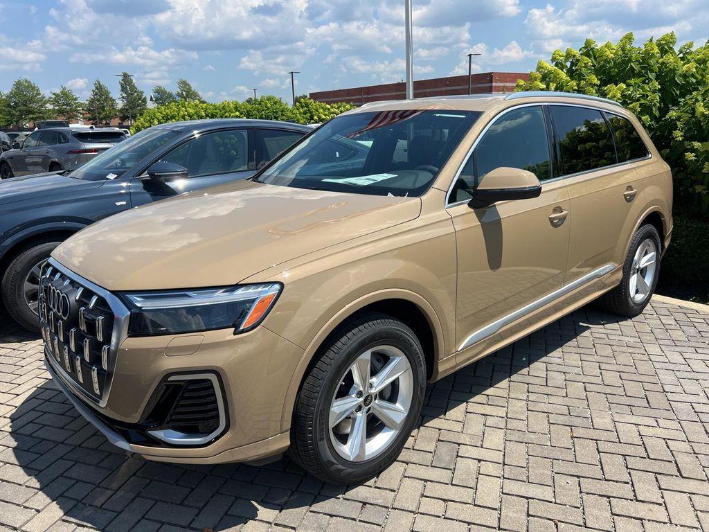 new 2025 Audi Q7 car, priced at $68,440