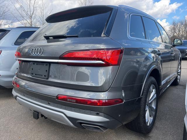 new 2025 Audi Q7 car, priced at $75,650