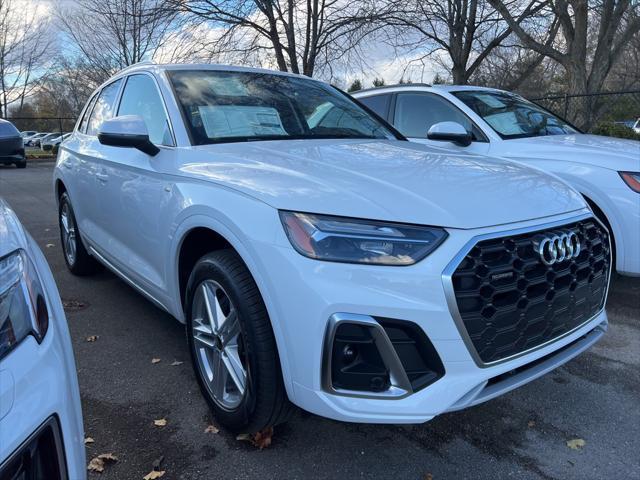 new 2025 Audi Q5 car, priced at $61,880