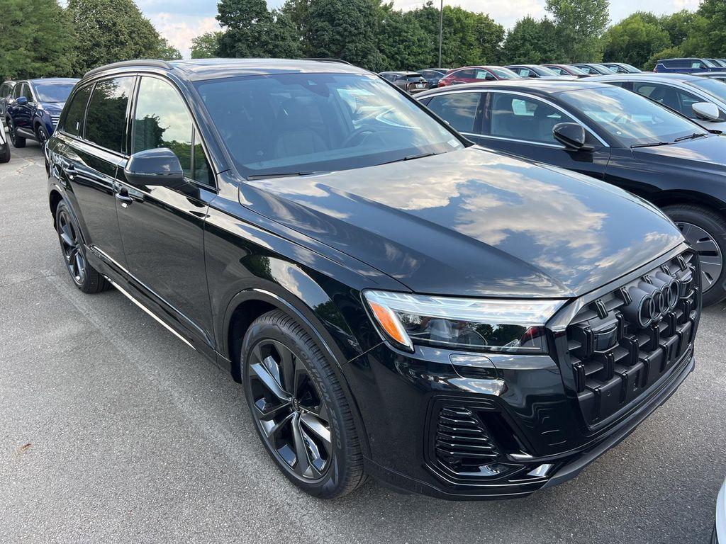 new 2025 Audi Q7 car, priced at $77,540