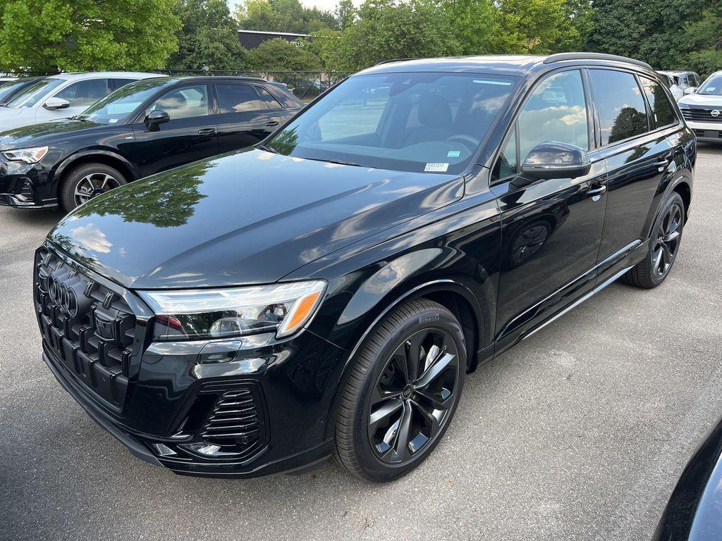 new 2025 Audi Q7 car, priced at $77,540