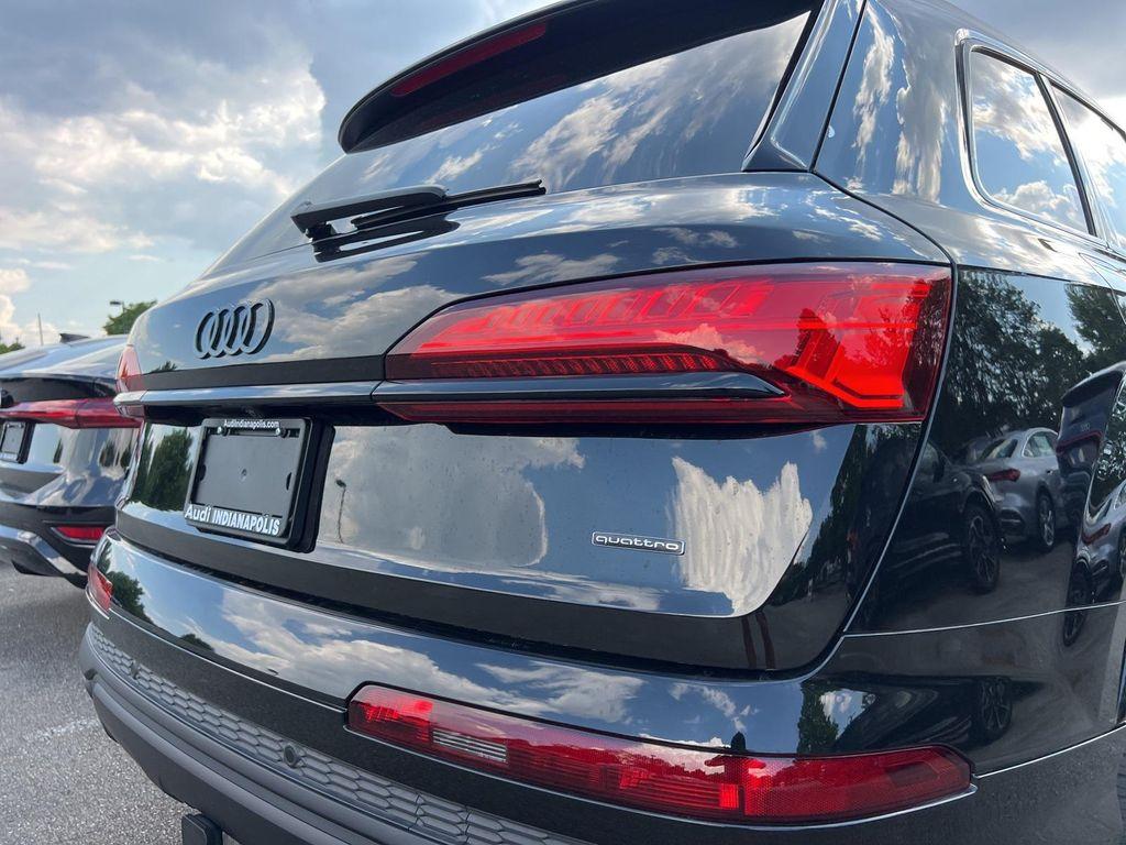 new 2025 Audi Q7 car, priced at $77,540