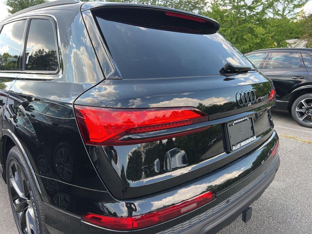 new 2025 Audi Q7 car, priced at $77,540