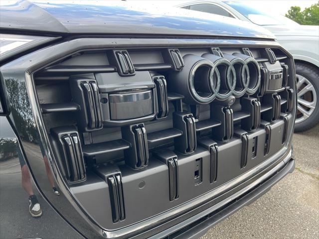 new 2025 Audi Q7 car, priced at $77,450