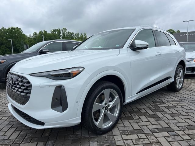 new 2025 Audi Q5 car, priced at $61,300