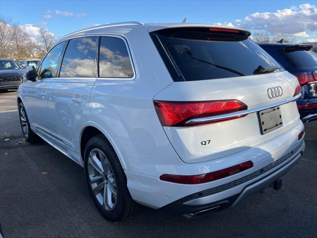 new 2025 Audi Q7 car, priced at $75,800