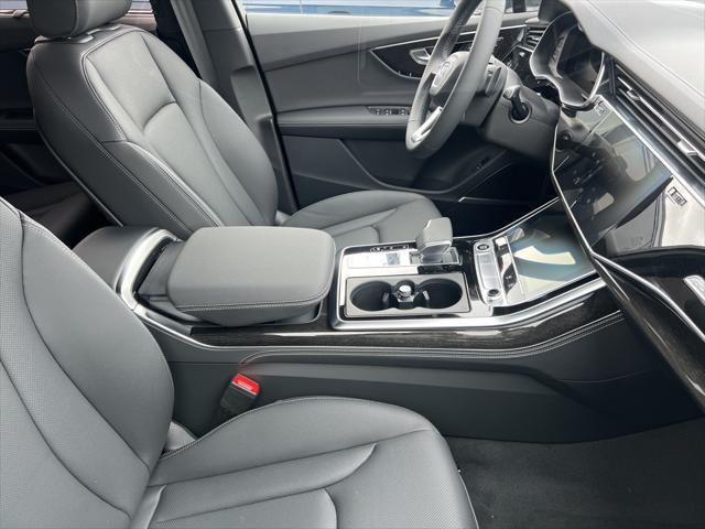 new 2025 Audi Q7 car, priced at $76,555