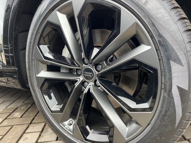 new 2025 Audi Q7 car, priced at $83,750