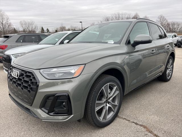 new 2025 Audi Q5 car, priced at $52,690