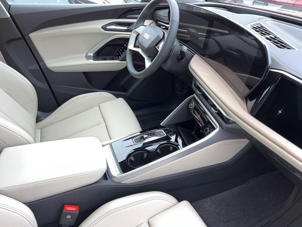 new 2025 Audi Q5 car, priced at $61,256