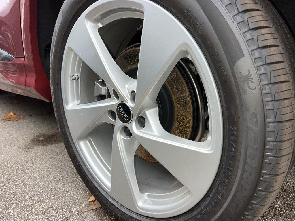 new 2025 Audi Q5 car, priced at $61,256